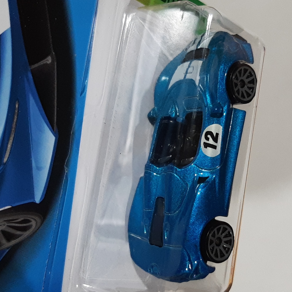2022 McLaren ELVA Blue Hot Wheels Exotics Collection Gift Roadster Car